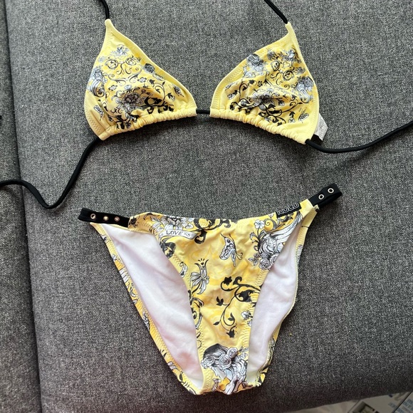 KULU yellow black and white bikini with some metal stud detail size L - Picture 2 of 6